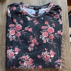 F21 Floral Print Short Sleeve XL Tee